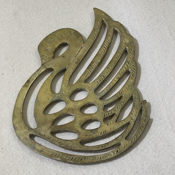 Solid Brass Swan Trivet Korea Chinoiserie Vintage Patina 70s 80s Boho Decor‎ - Picture 1 of 8